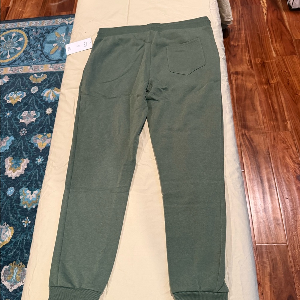 White Peak Trading Company Men’s Olive Green Jogger Sweatpants‎ NWT